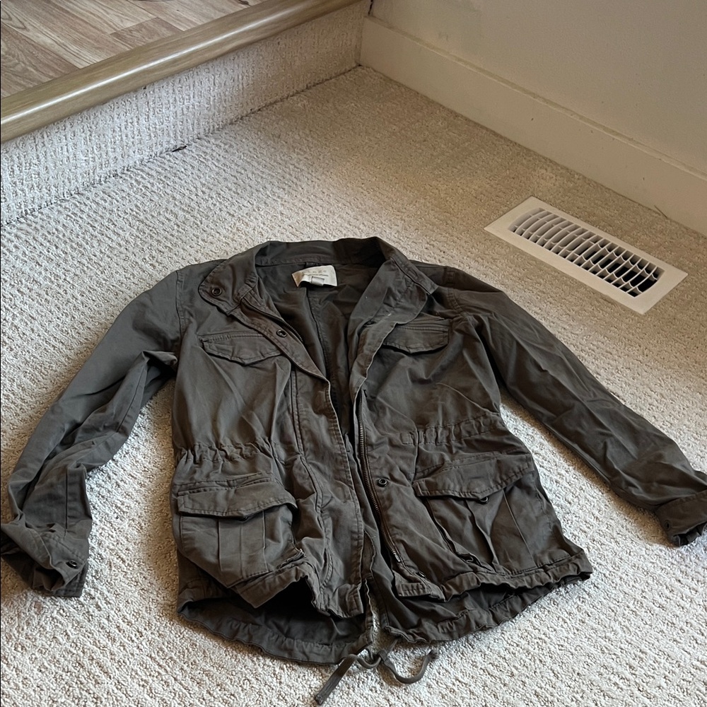 Hinge Utility Jacket in Olive Green